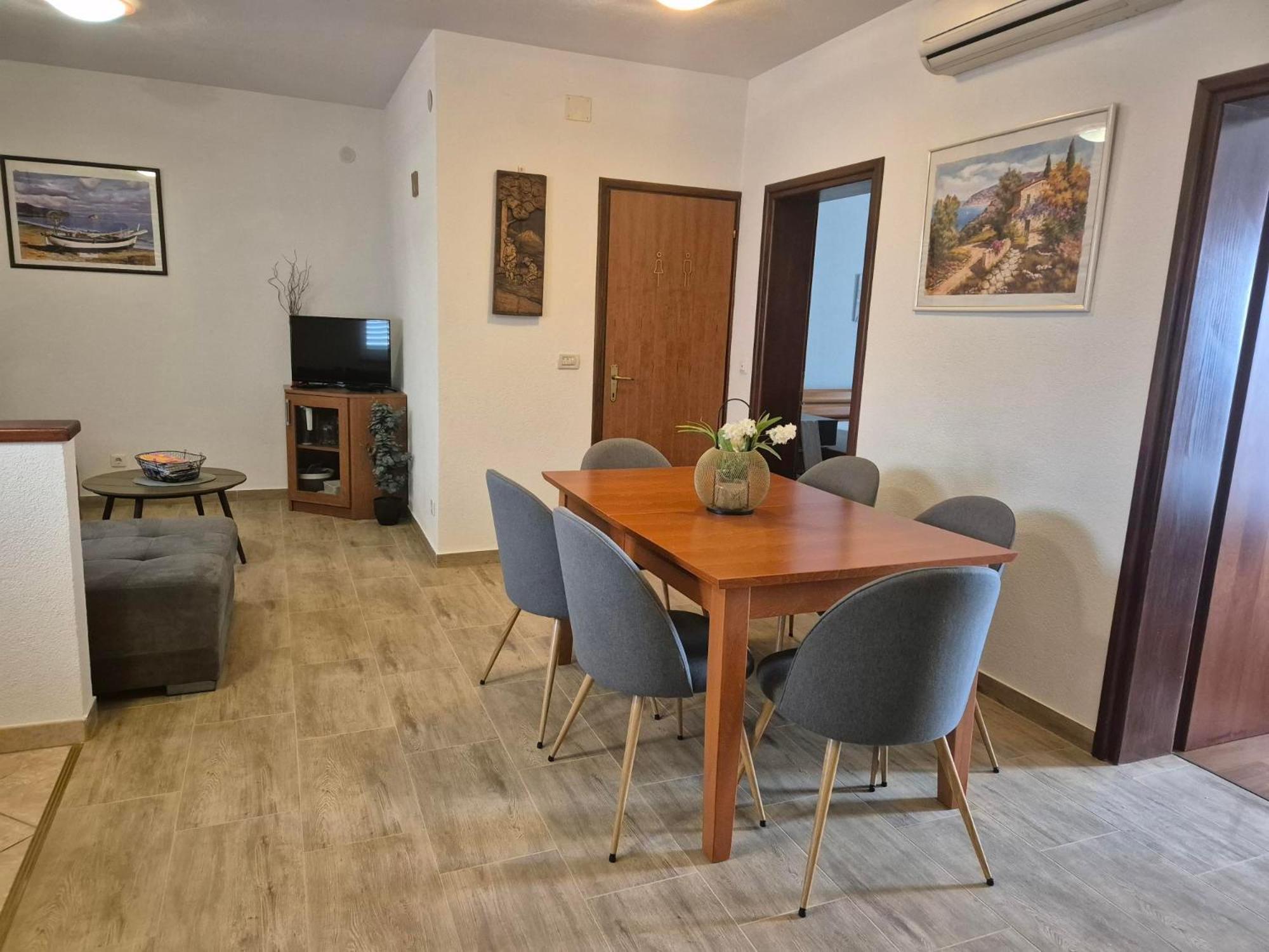Apartments Joy ซัฟทัท ภายนอก รูปภาพ